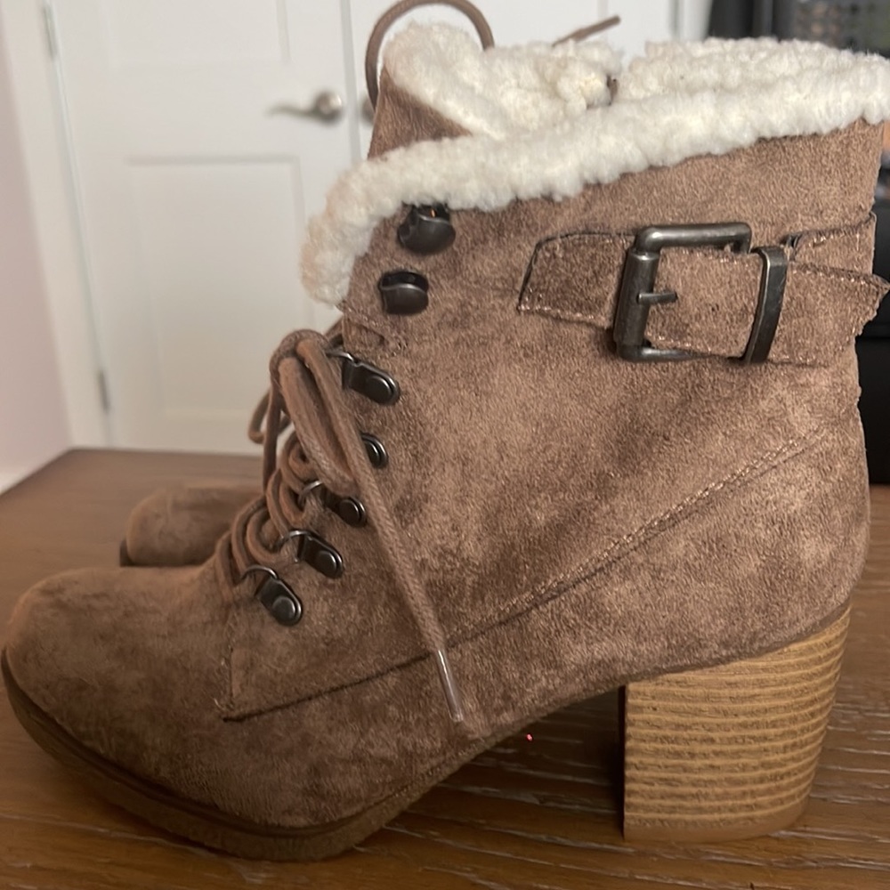 Neutral suede boot with sherpa/fleece lining